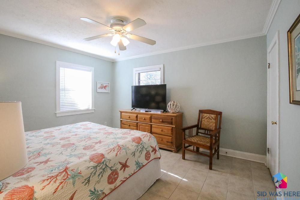 Sandys Dream Walk To North Beach Lower Apartment Tybee Island Exteriör bild